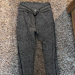 BuffBunny Bossy Print Legacy Legging - Medium